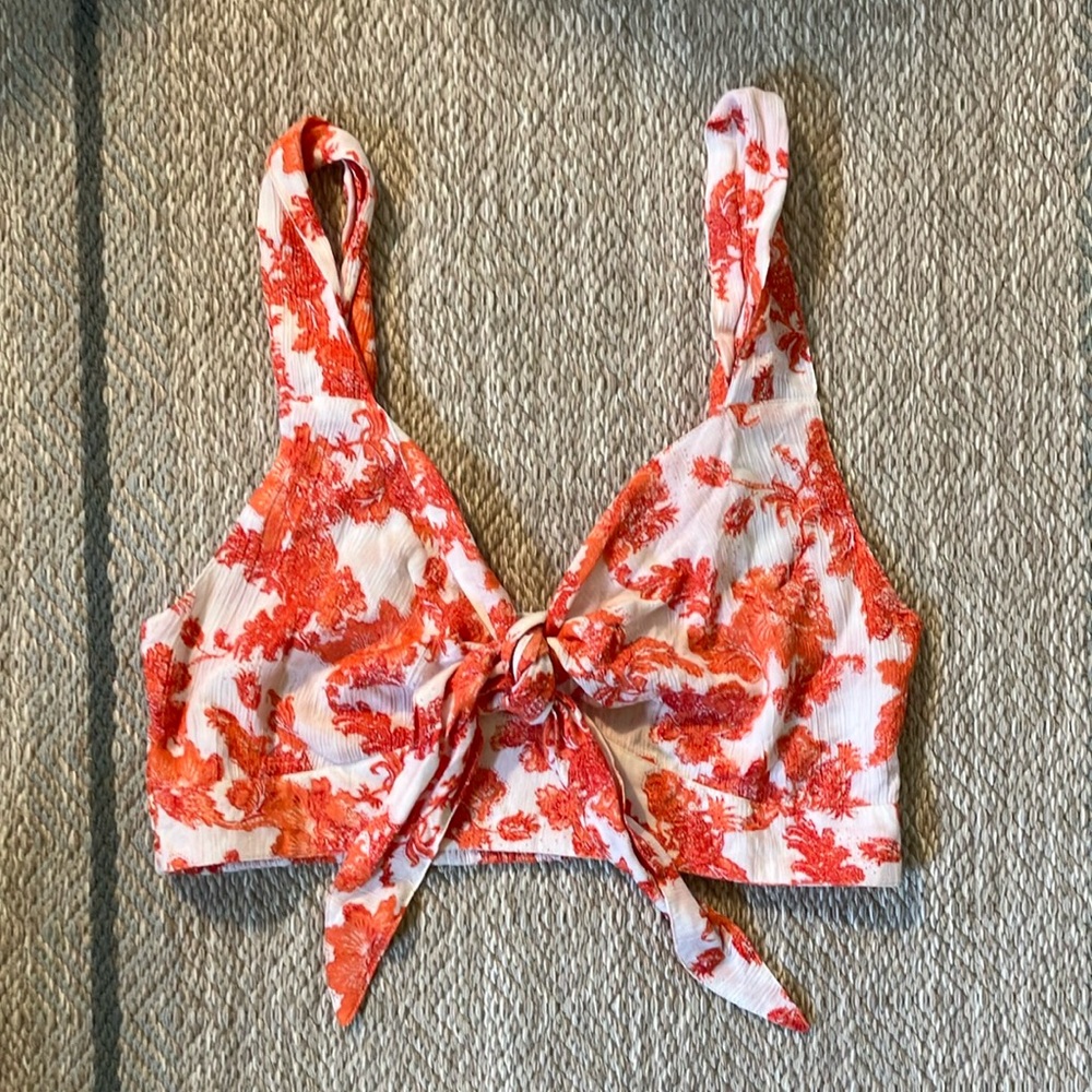 Floral Knot-Front Top